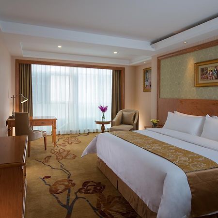 Vienna International Hotel Shanghai Baoshan Pangu Road Экстерьер фото