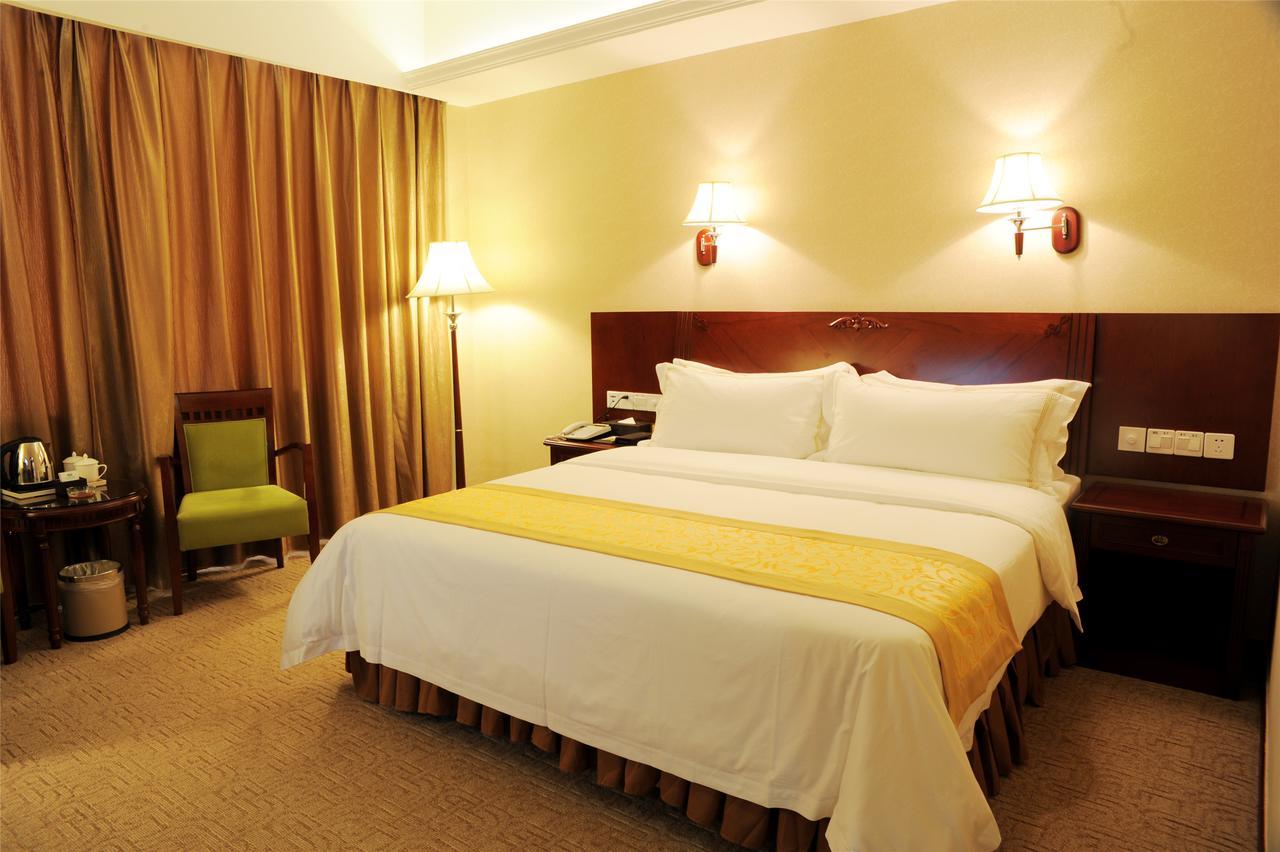 Vienna International Hotel Shanghai Baoshan Pangu Road Экстерьер фото