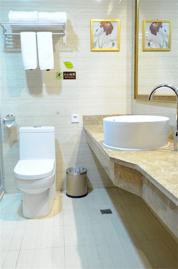 Vienna International Hotel Shanghai Baoshan Pangu Road Экстерьер фото