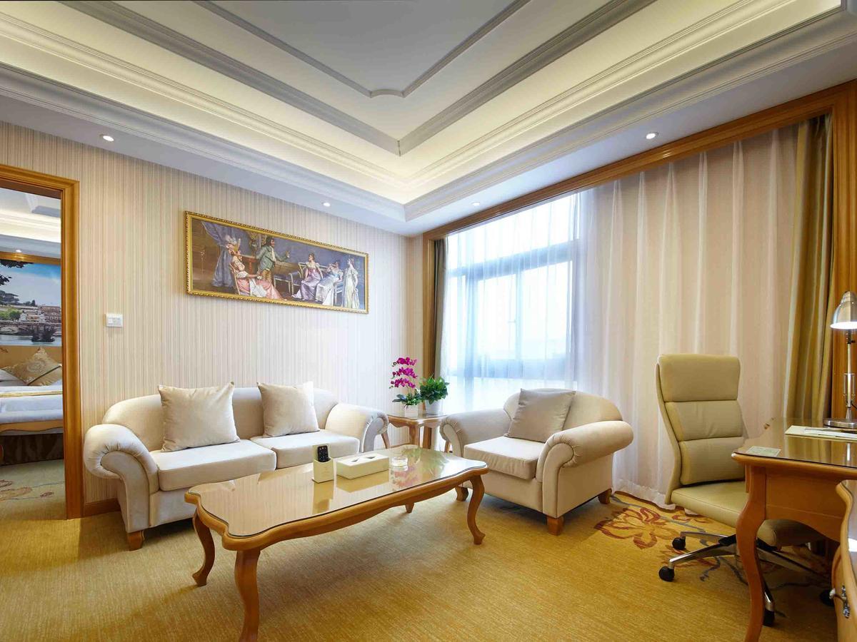 Vienna International Hotel Shanghai Baoshan Pangu Road Экстерьер фото