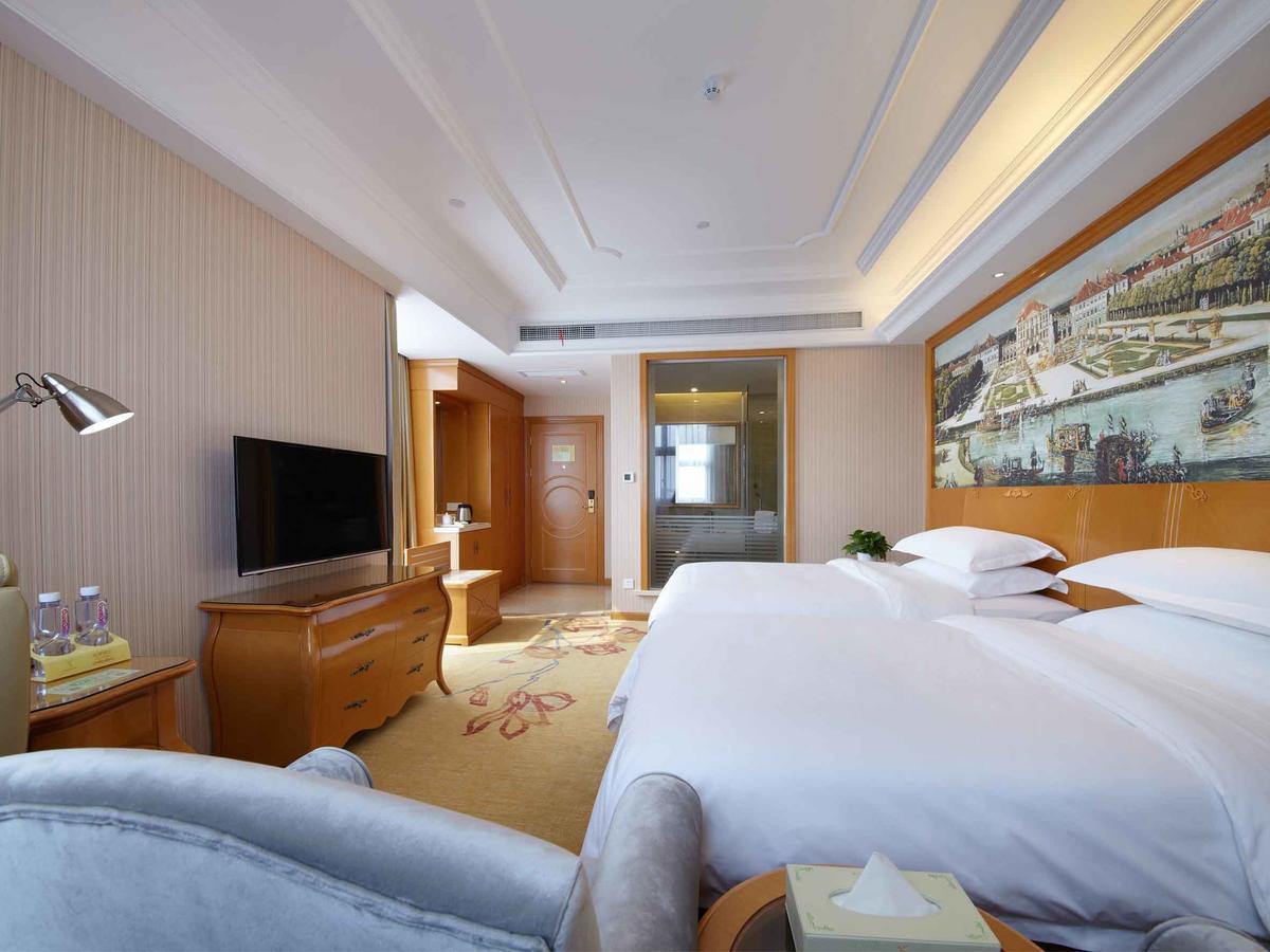Vienna International Hotel Shanghai Baoshan Pangu Road Экстерьер фото